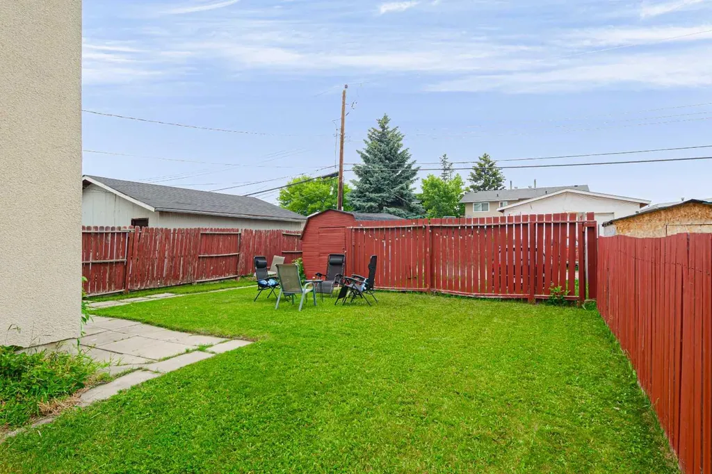 5412 14 Avenue SE Calgary AB T2A 0L3