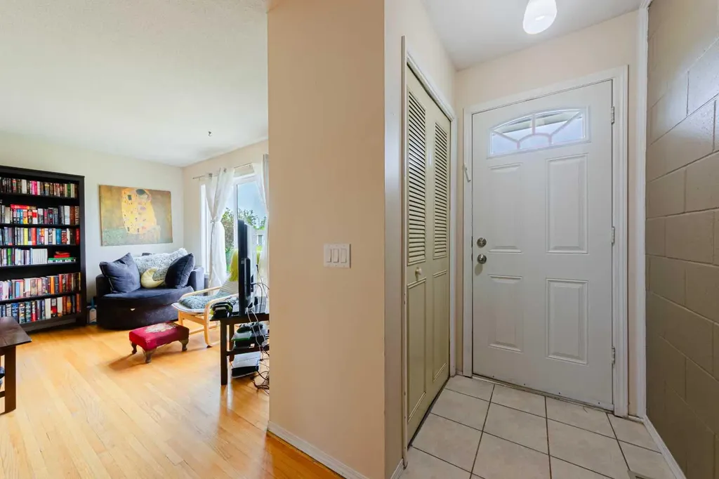 5412 14 Avenue SE Calgary AB T2A 0L3
