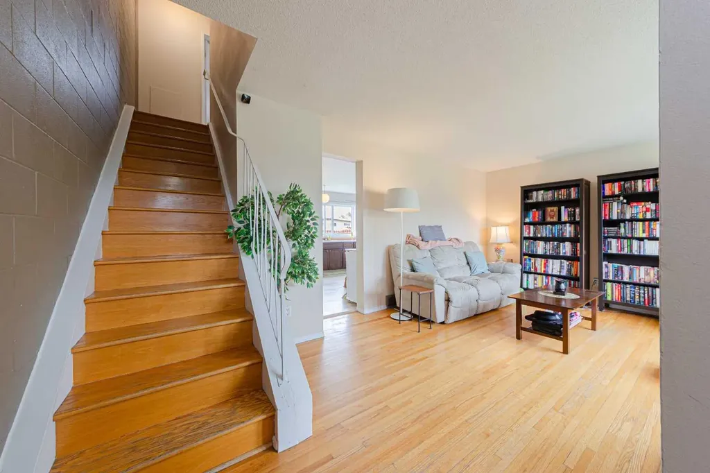 5412 14 Avenue SE Calgary AB T2A 0L3