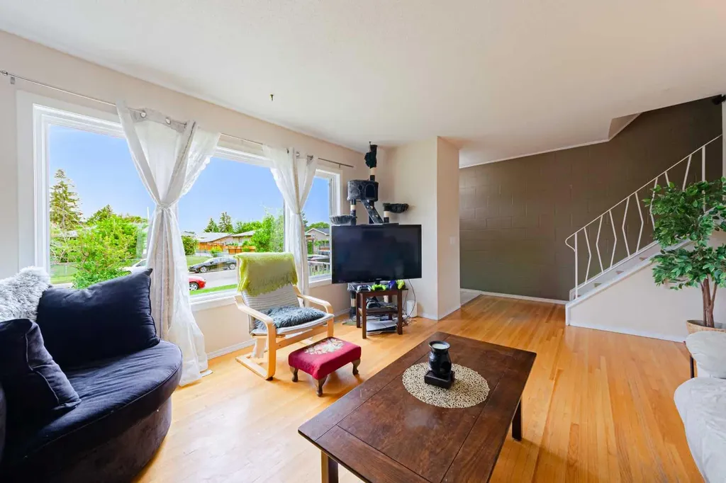 5412 14 Avenue SE Calgary AB T2A 0L3