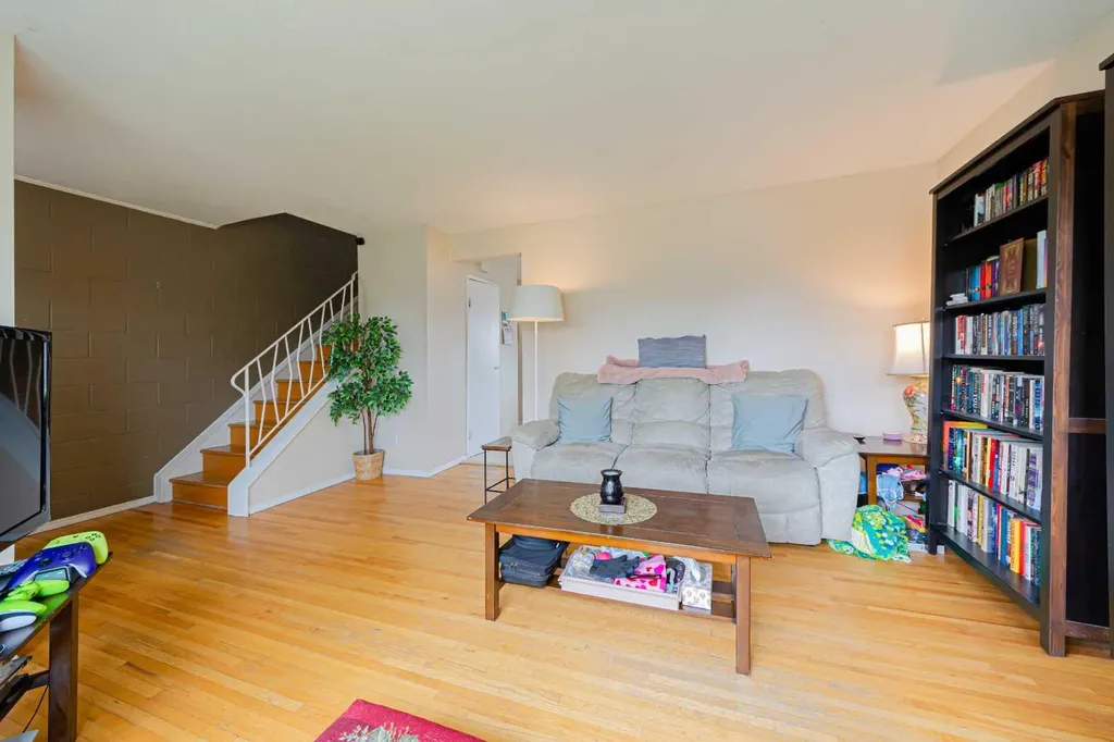 5412 14 Avenue SE Calgary AB T2A 0L3