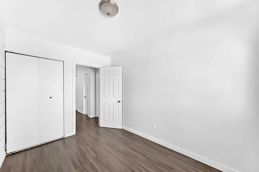 2211 19 Street NE Calgary AB t2e4y5