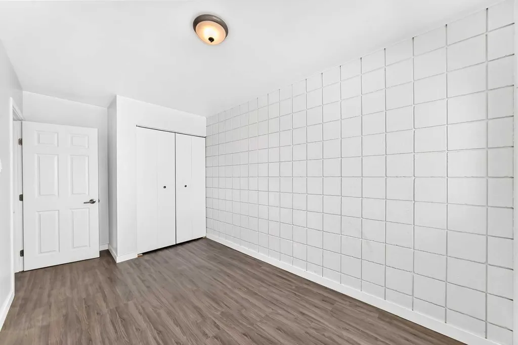 2211 19 Street NE Calgary AB t2e4y5