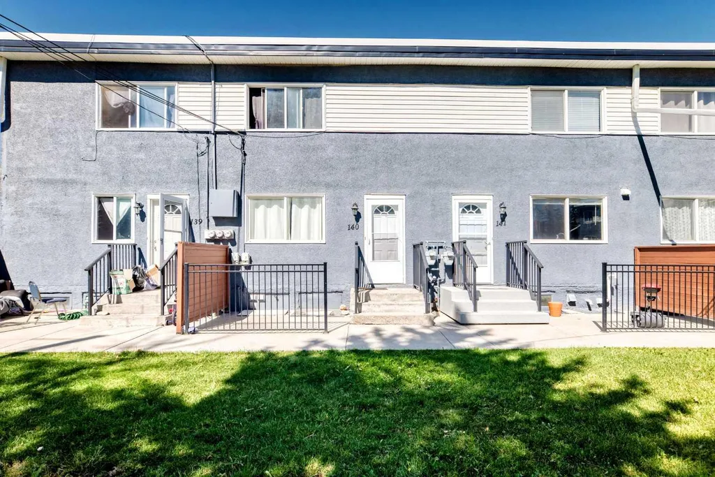 2211 19 Street NE Calgary AB t2e4y5
