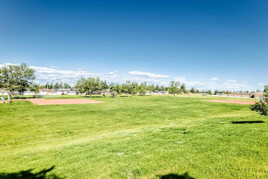 2211 19 Street NE Calgary AB t2e4y5