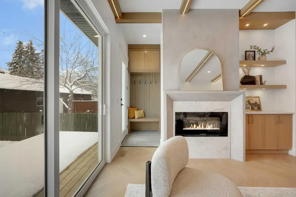 518 34a Street NW Calgary AB T2N 2Y5