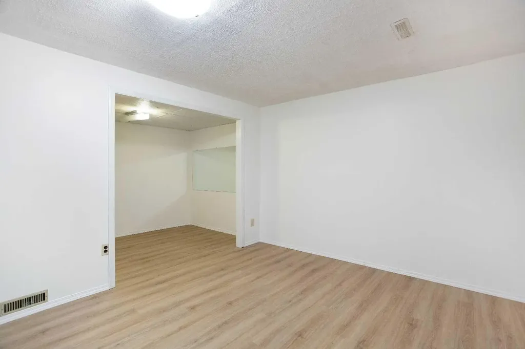 2330 Woodview Drive SW Calgary AB T2W 4X6