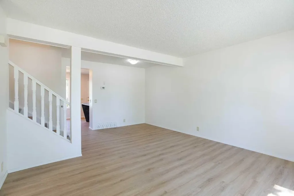 2330 Woodview Drive SW Calgary AB T2W 4X6