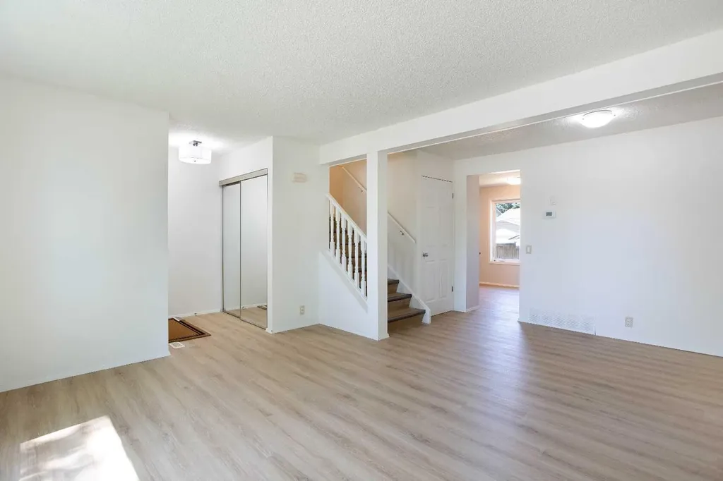 2330 Woodview Drive SW Calgary AB T2W 4X6