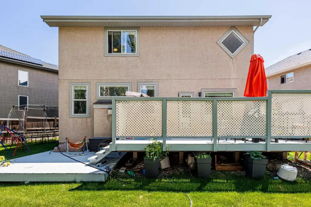 92 Cranleigh Close SE Calgary AB t3m1h6