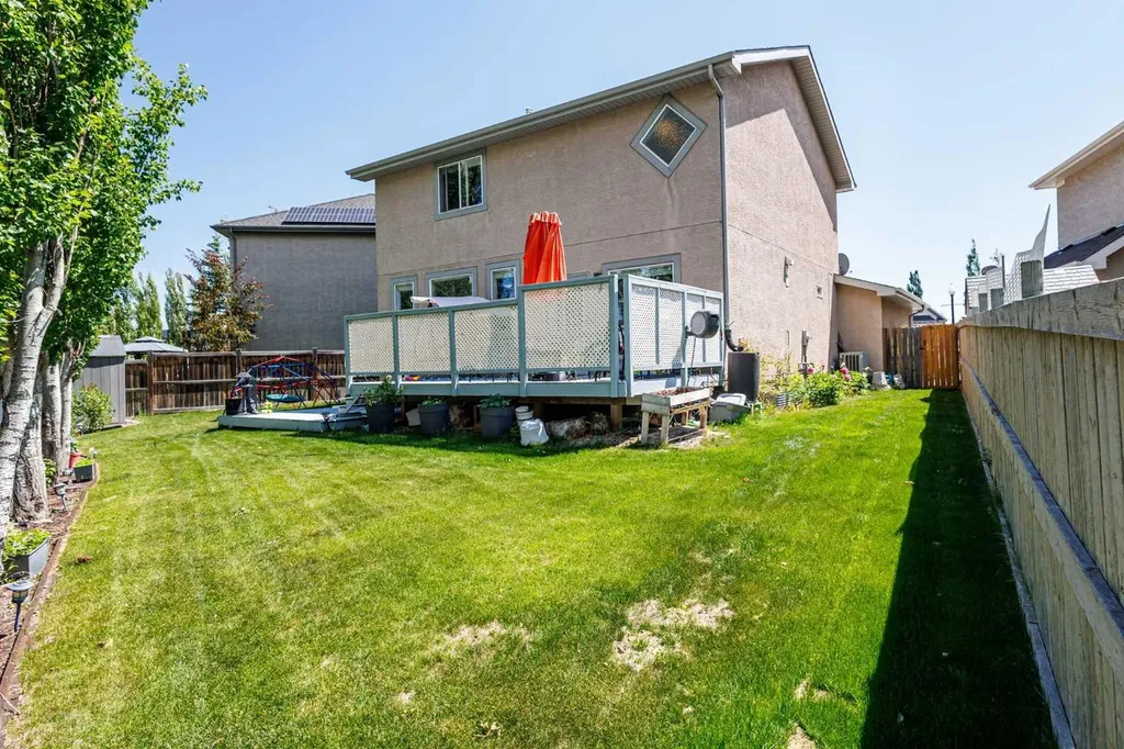 92 Cranleigh Close SE Calgary AB t3m1h6
