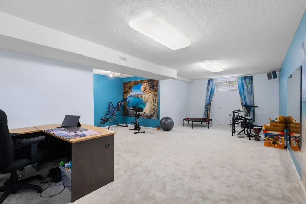 92 Cranleigh Close SE Calgary AB t3m1h6