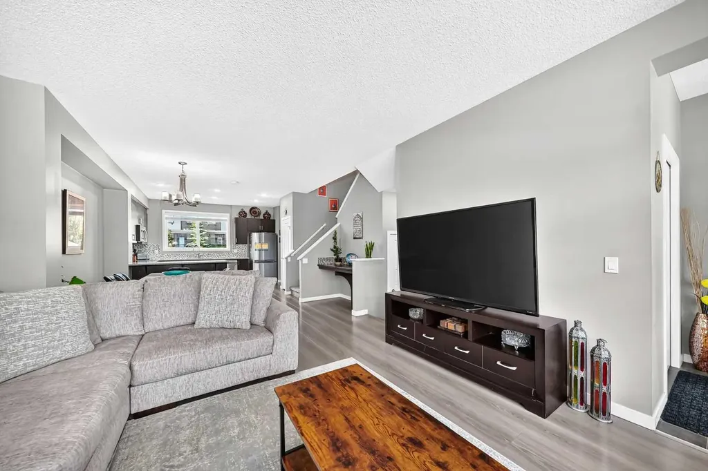 4016 New Brighton Grove SE Calgary AB T2Z 1G4