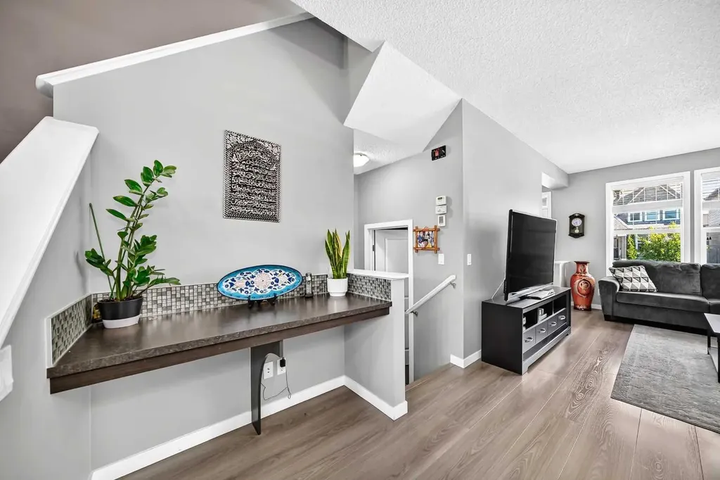 4016 New Brighton Grove SE Calgary AB T2Z 1G4