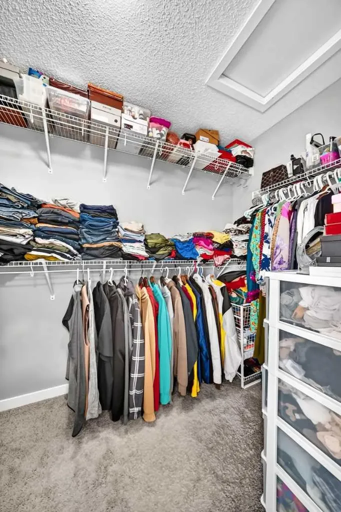 4016 New Brighton Grove SE Calgary AB T2Z 1G4
