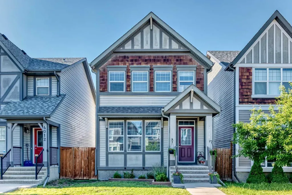 4016 New Brighton Grove SE Calgary AB T2Z 1G4