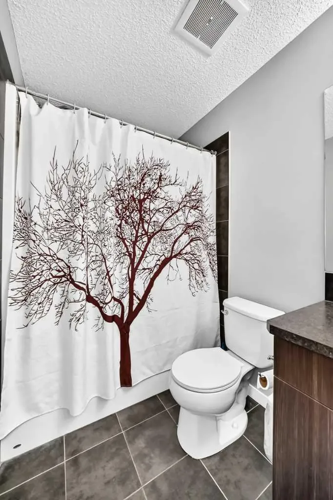 4016 New Brighton Grove SE Calgary AB T2Z 1G4