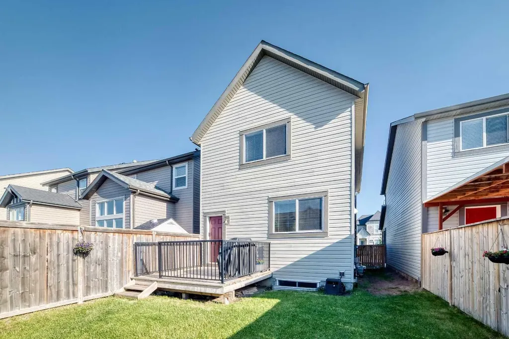 4016 New Brighton Grove SE Calgary AB T2Z 1G4