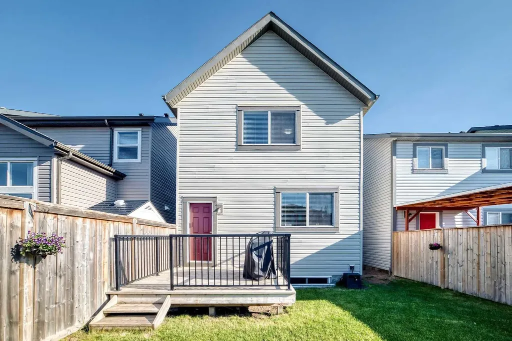 4016 New Brighton Grove SE Calgary AB T2Z 1G4