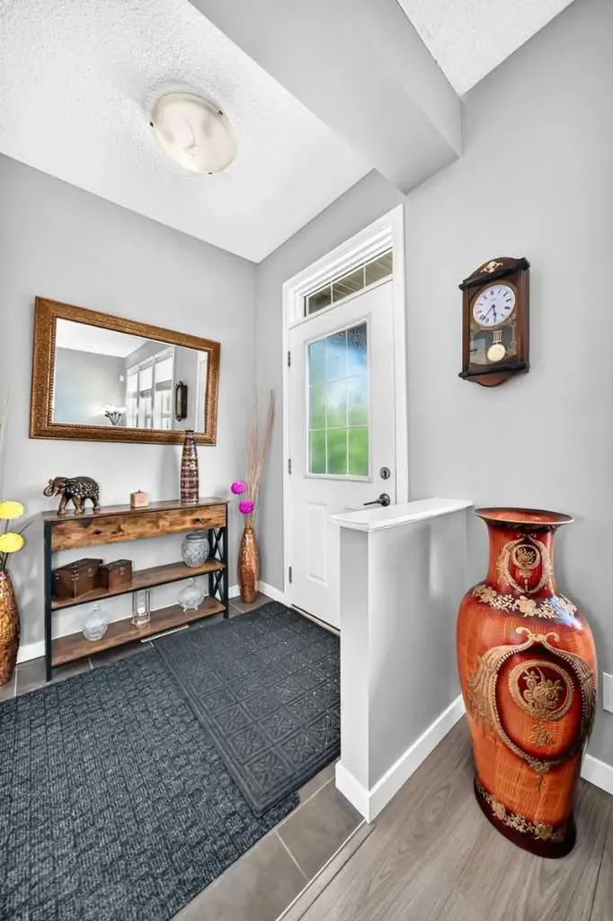 4016 New Brighton Grove SE Calgary AB T2Z 1G4