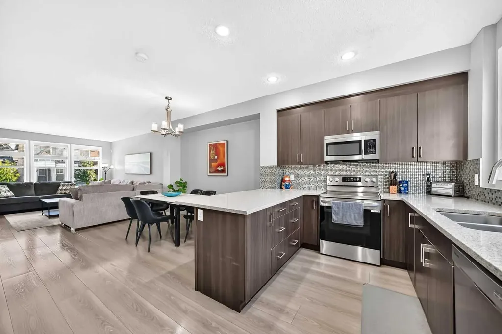 4016 New Brighton Grove SE Calgary AB T2Z 1G4