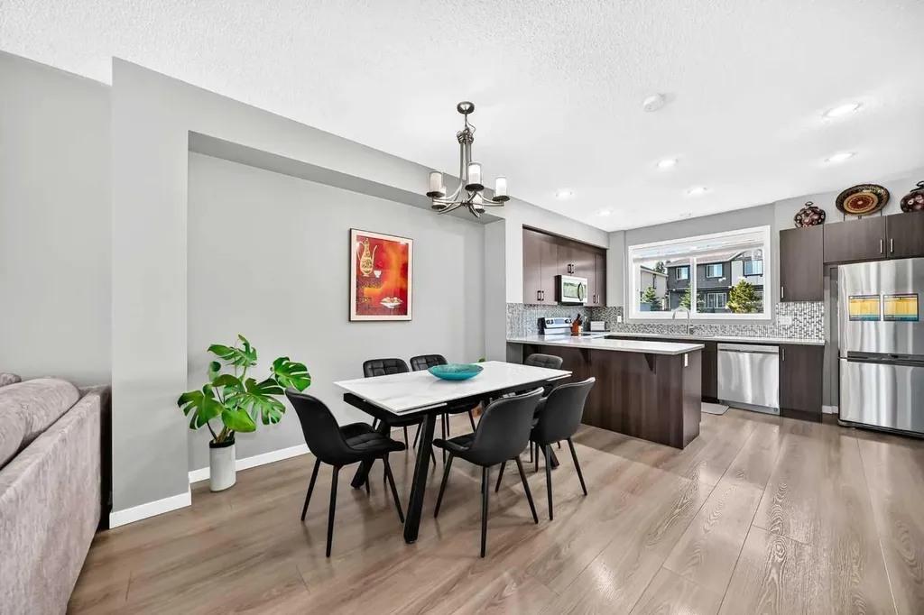4016 New Brighton Grove SE Calgary AB T2Z 1G4