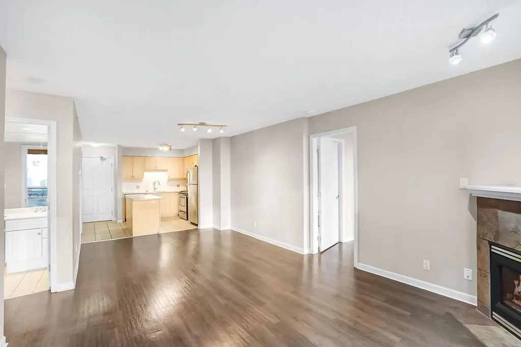 650 10 Street SW Calgary AB T2P 5G4