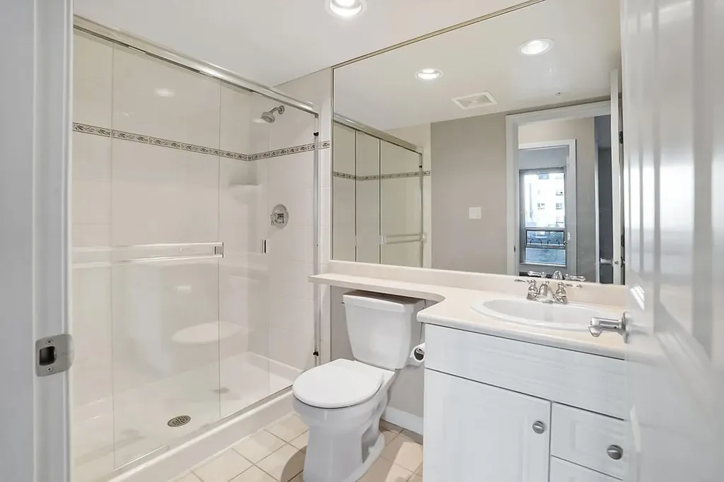 650 10 Street SW Calgary AB T2P 5G4