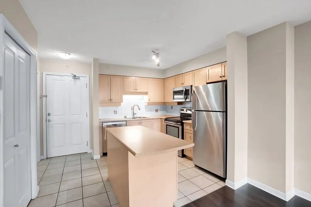 650 10 Street SW Calgary AB T2P 5G4