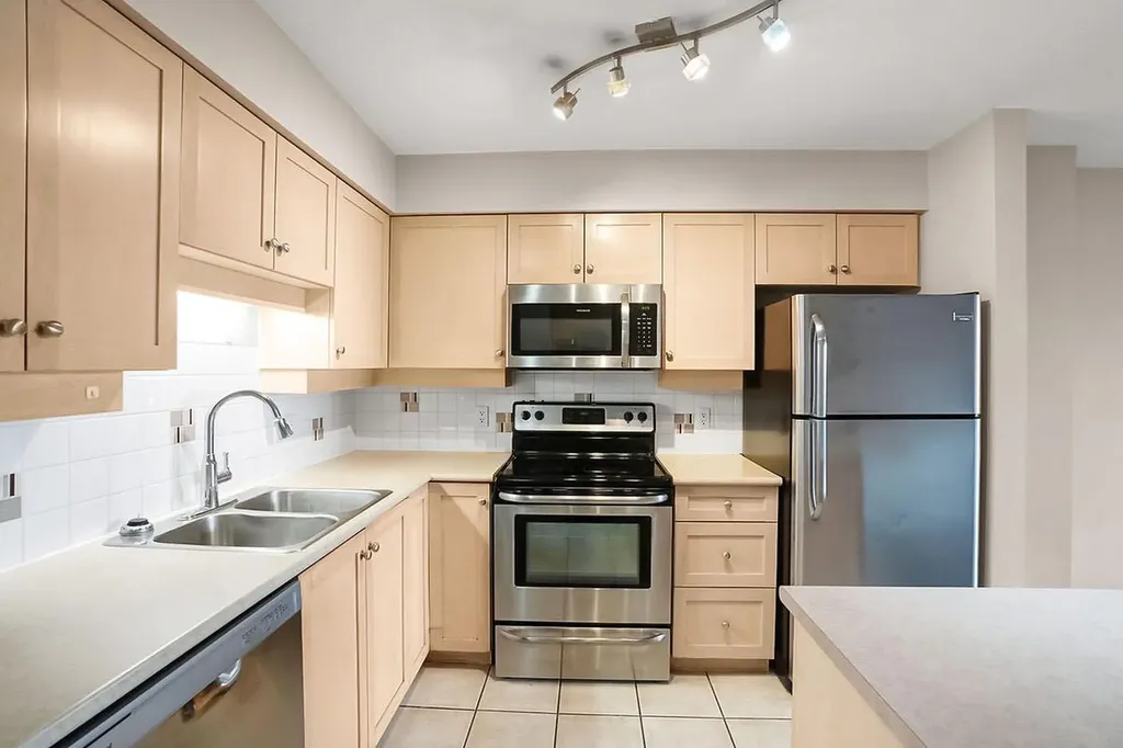 650 10 Street SW Calgary AB T2P 5G4
