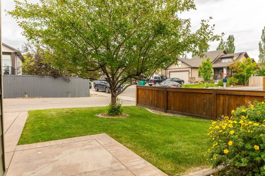 226 Riverstone Boulevard W Lethbridge AB T1K 5P3