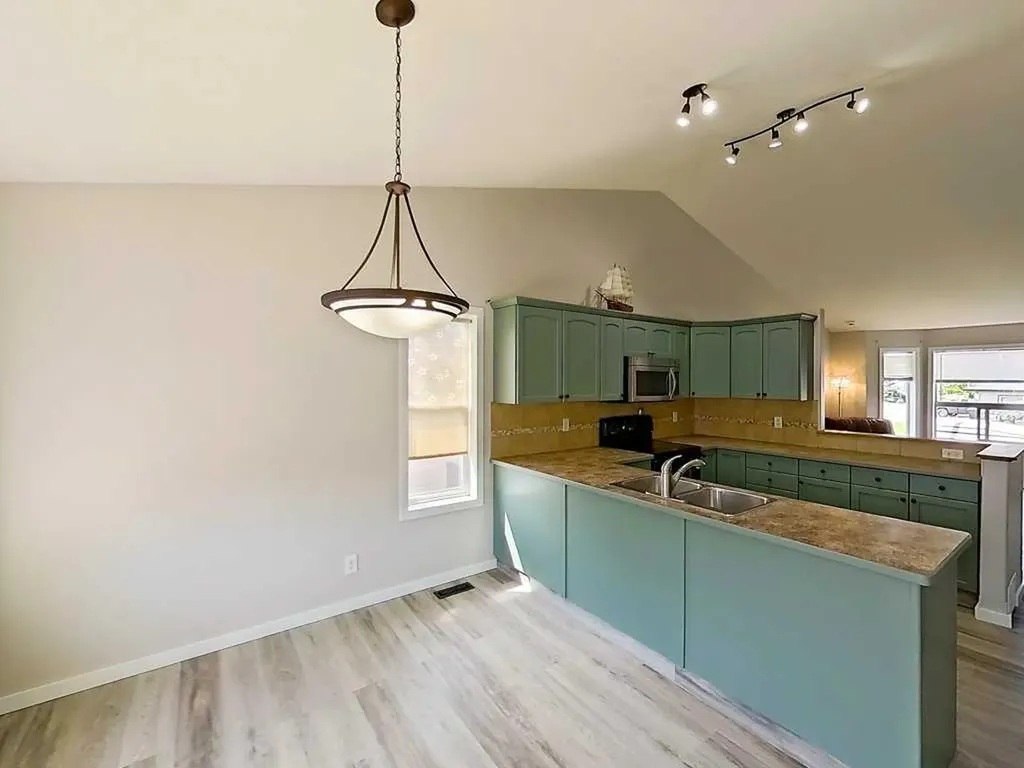 6905 58 Street Rocky Mountain House AB T4T 1V9