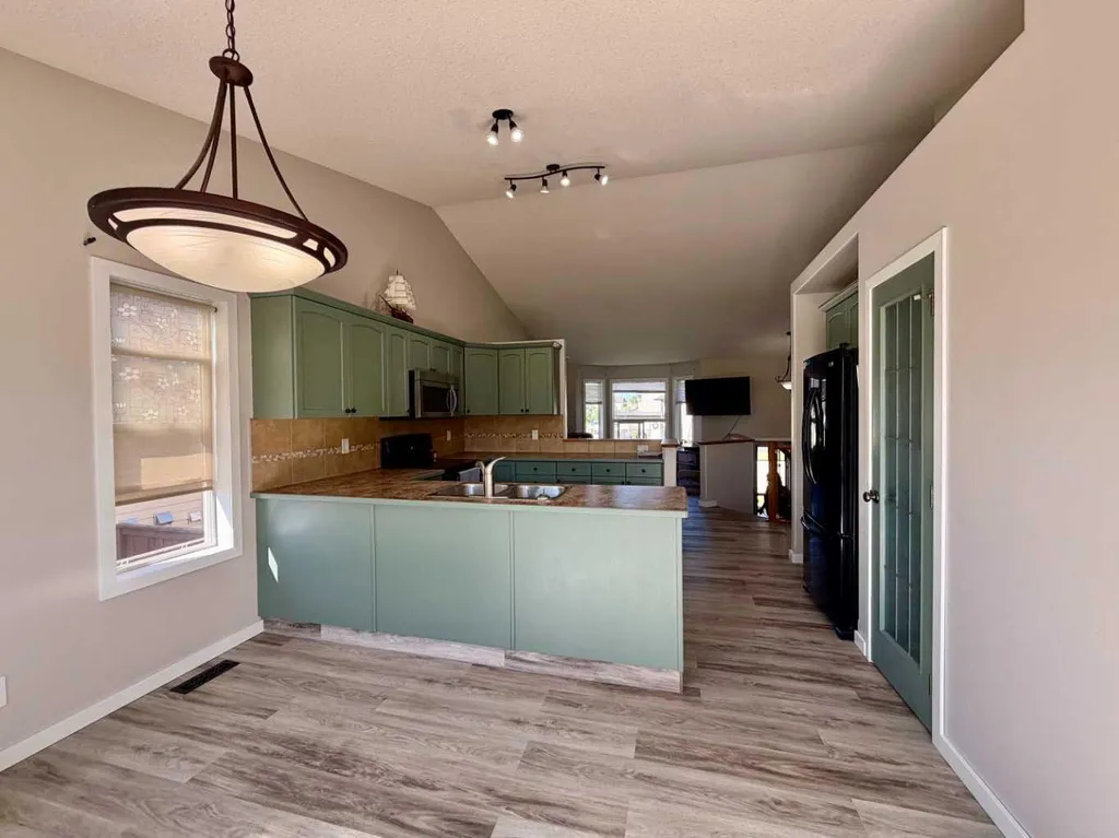 6905 58 Street Rocky Mountain House AB T4T 1V9