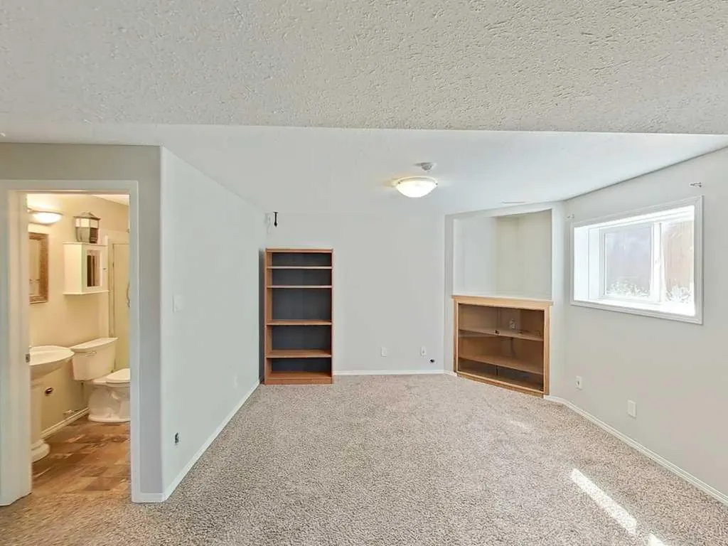 6905 58 Street Rocky Mountain House AB T4T 1V9
