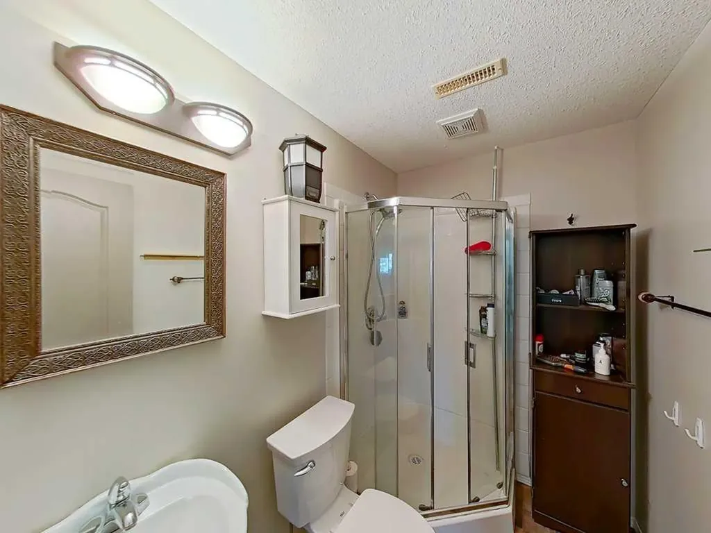 6905 58 Street Rocky Mountain House AB T4T 1V9