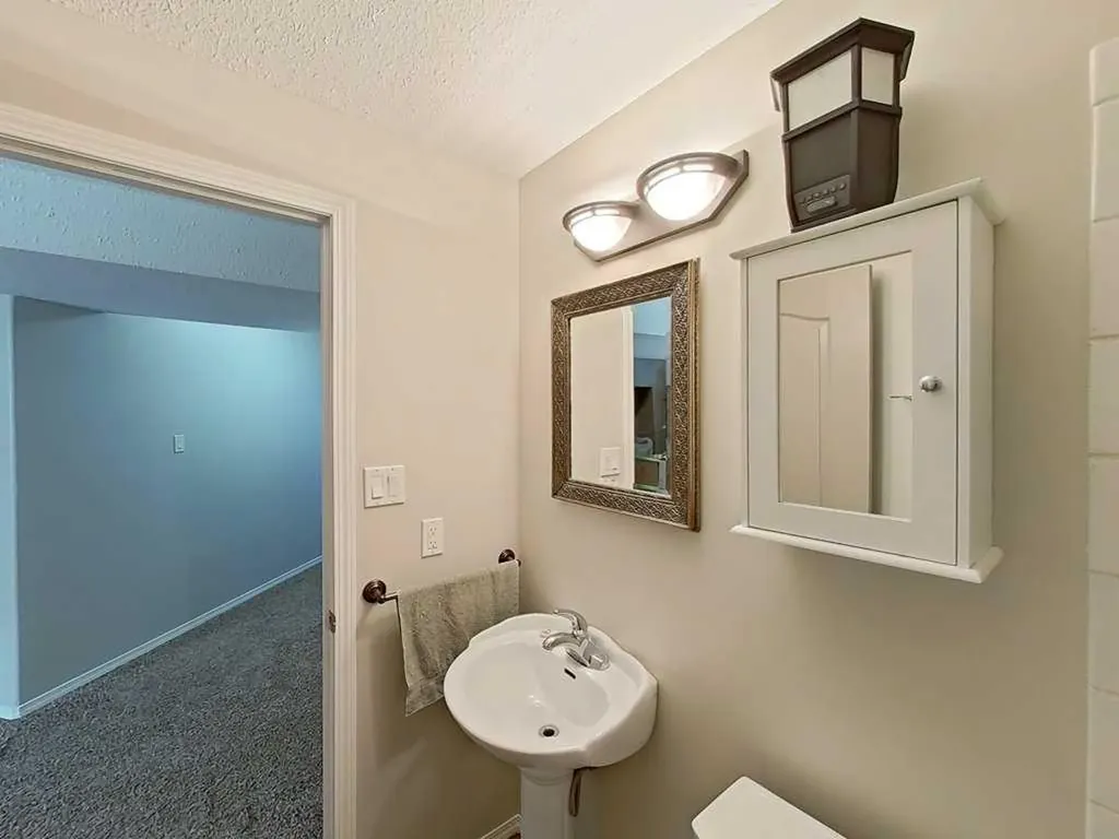 6905 58 Street Rocky Mountain House AB T4T 1V9
