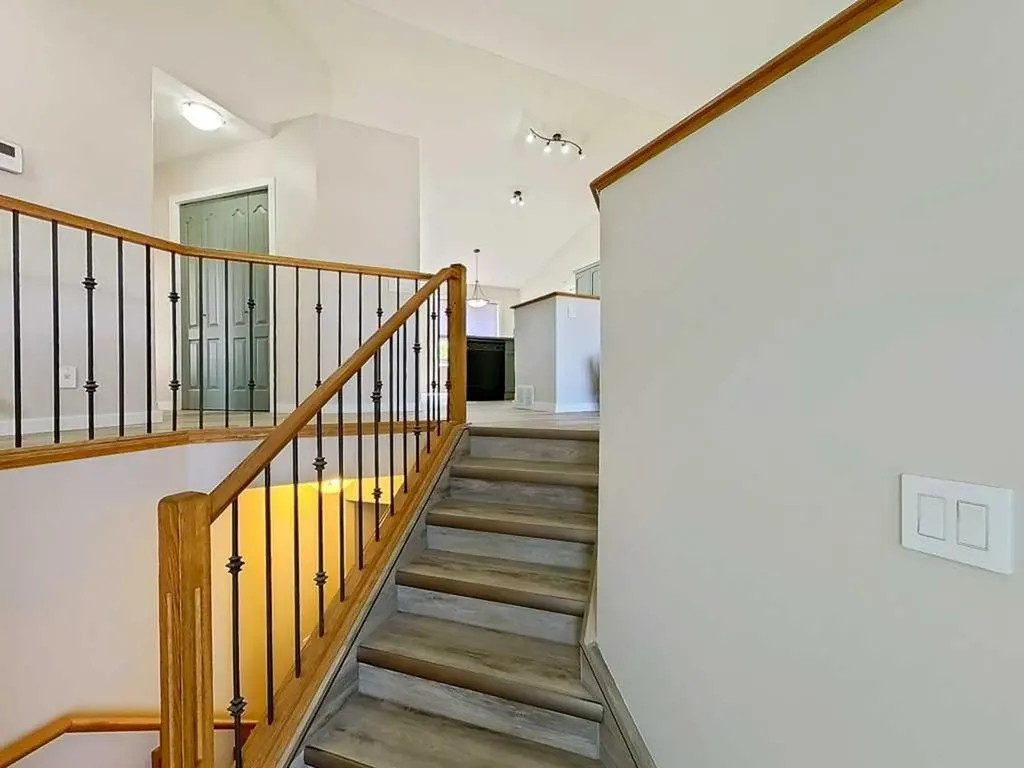 6905 58 Street Rocky Mountain House AB T4T 1V9