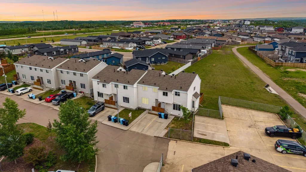711 Beacon Hill Drive Fort Mcmurray AB T9H 3R5