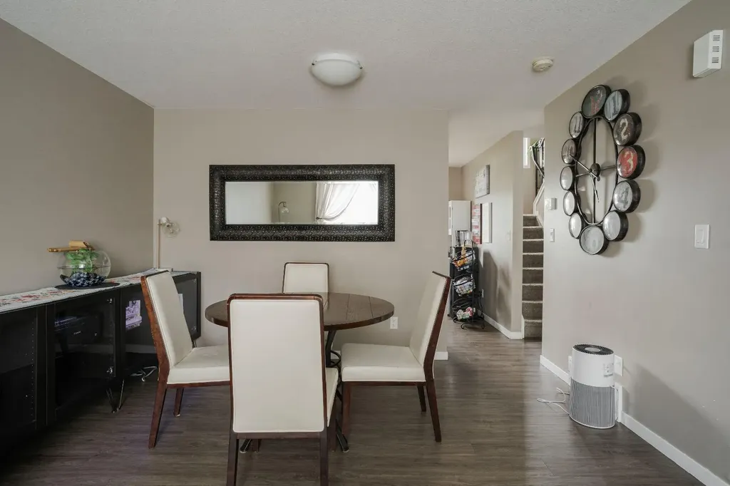 711 Beacon Hill Drive Fort Mcmurray AB T9H 3R5