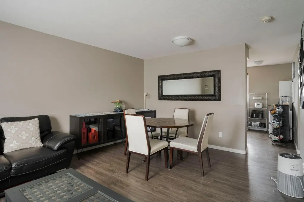 711 Beacon Hill Drive Fort Mcmurray AB T9H 3R5
