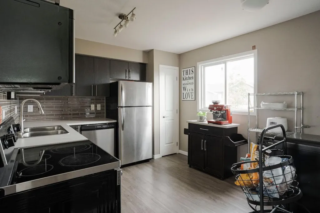 711 Beacon Hill Drive Fort Mcmurray AB T9H 3R5