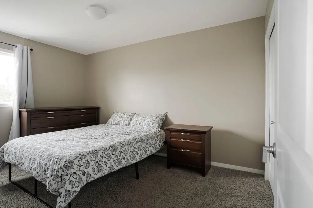 711 Beacon Hill Drive Fort Mcmurray AB T9H 3R5