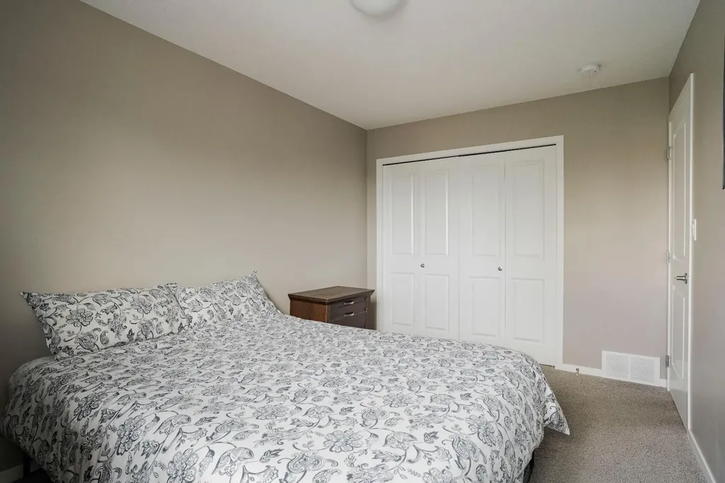 711 Beacon Hill Drive Fort Mcmurray AB T9H 3R5