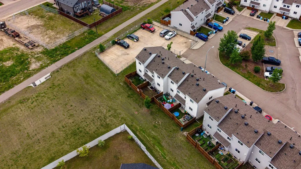 711 Beacon Hill Drive Fort Mcmurray AB T9H 3R5
