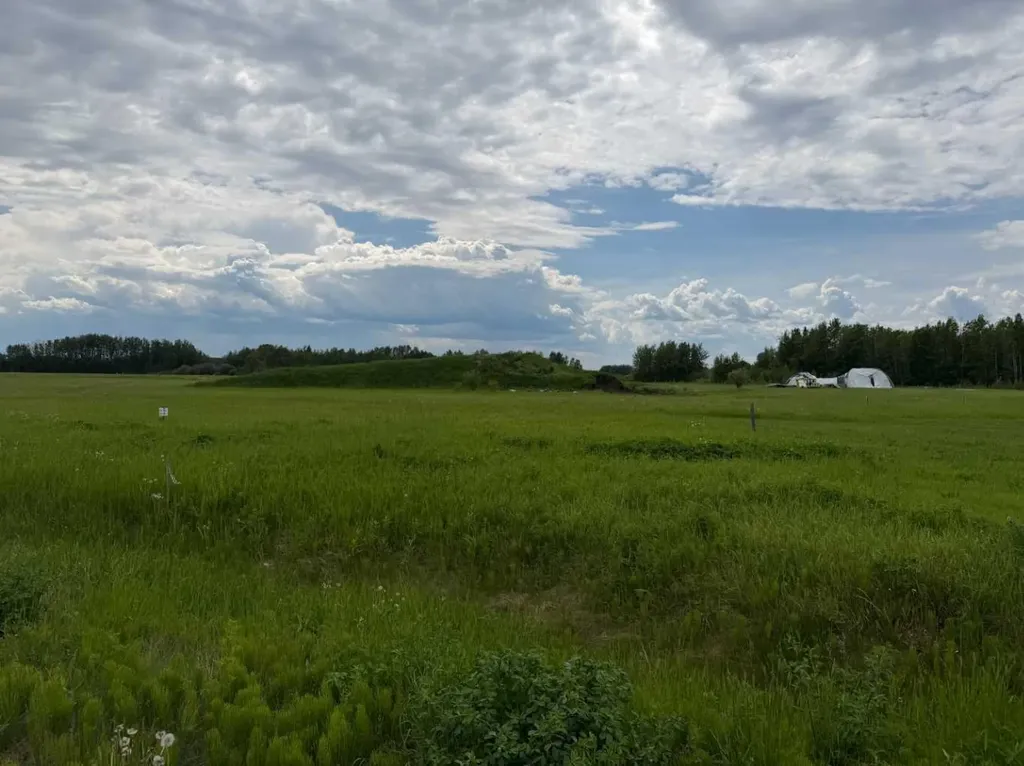 14 Spruce Point Estates Road Kinuso AB T0G 2K0