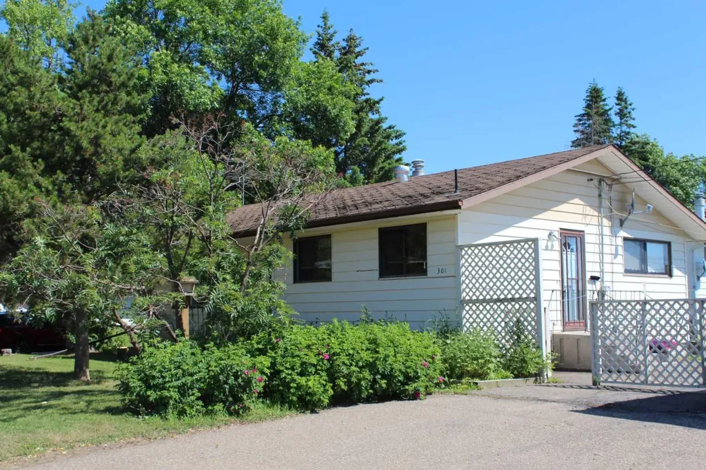 310 2nd Street SW Manning AB T0H 2M0