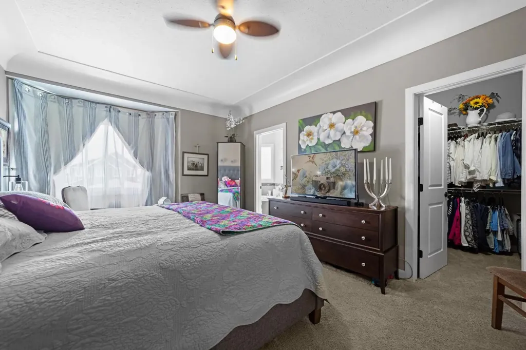 5213 36 Avenue Camrose AB T4V 5H6