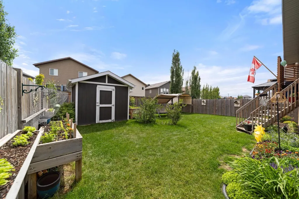5213 36 Avenue Camrose AB T4V 5H6