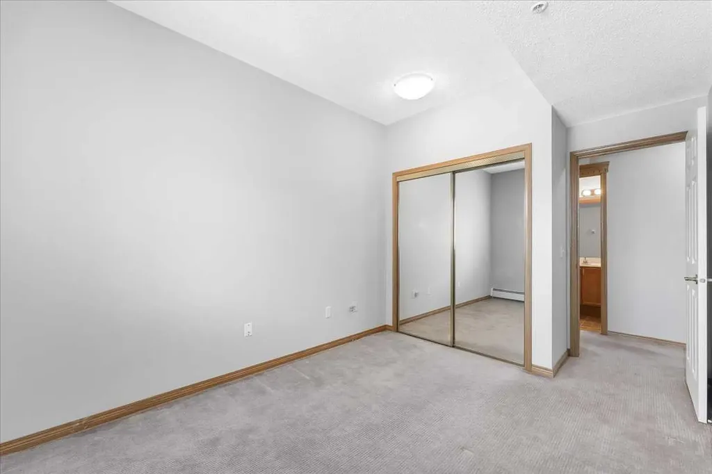 200 Lincoln Way SW Calgary AB T3E 7G7