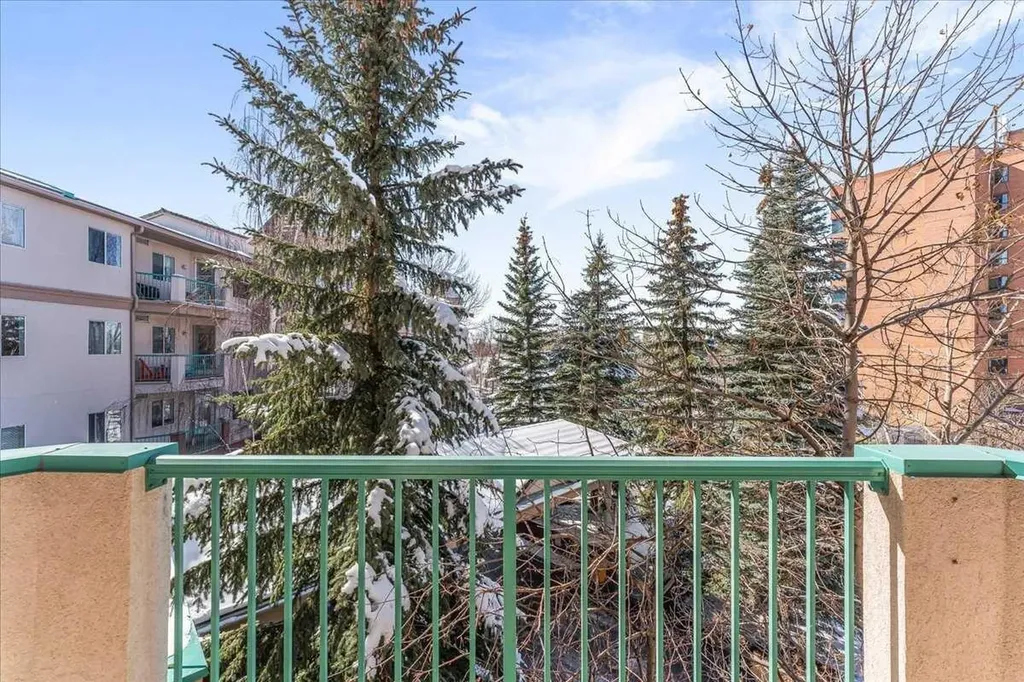 200 Lincoln Way SW Calgary AB T3E 7G7